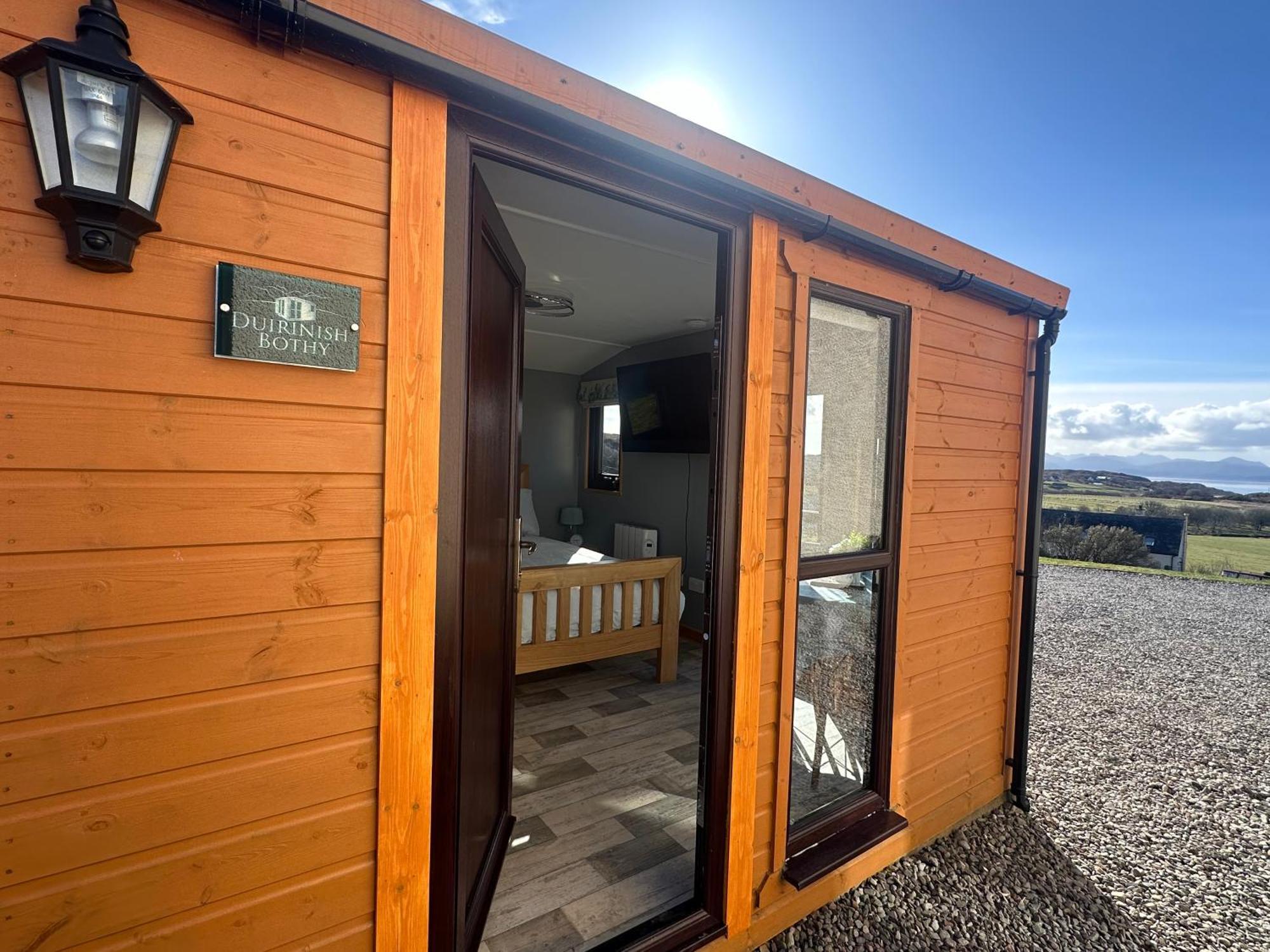 Duirinish Pods With Private Hot Tubs And Duirinish Bothy With No Hot Tub Villa Plockton Exterior photo